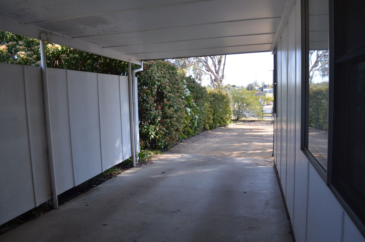 18 Warraderry Street — photo 10 of 11