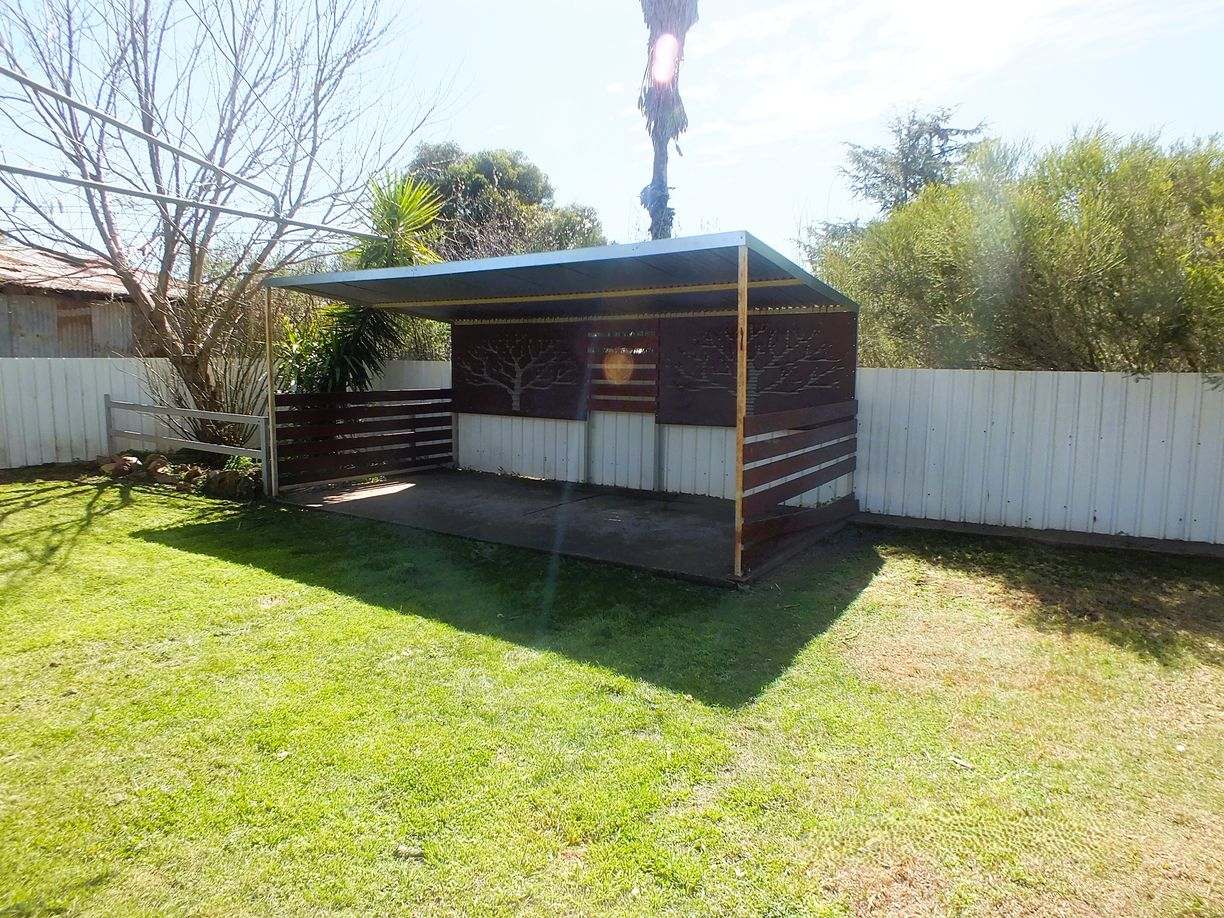 2 Graham Street — photo 13 of 15