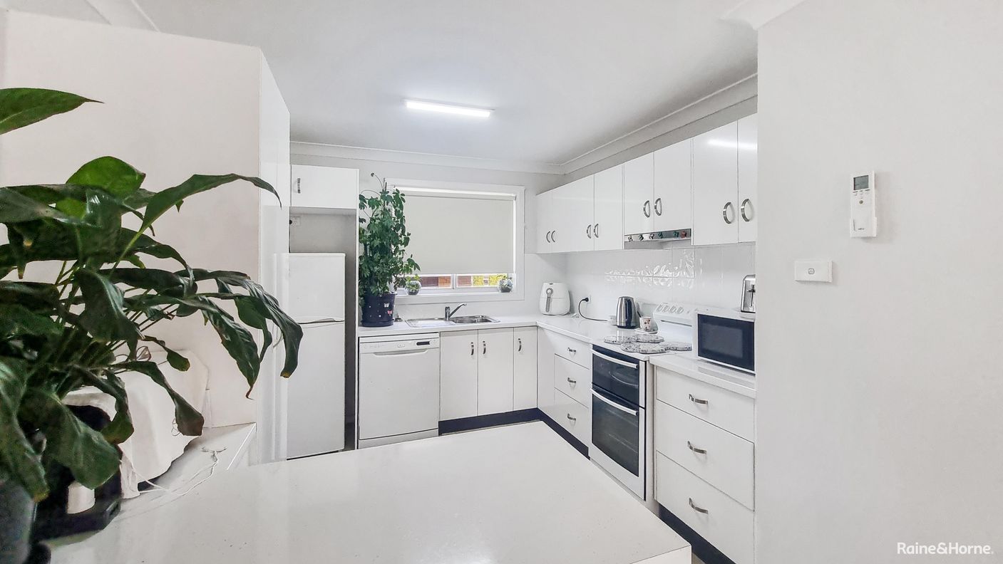 1/61 Blackett Avenue — photo 2 of 6