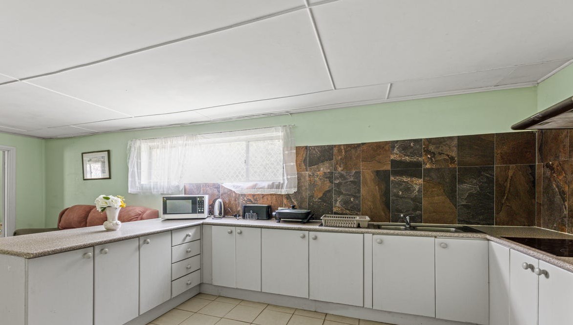 25 Watson Street — photo 6 of 11