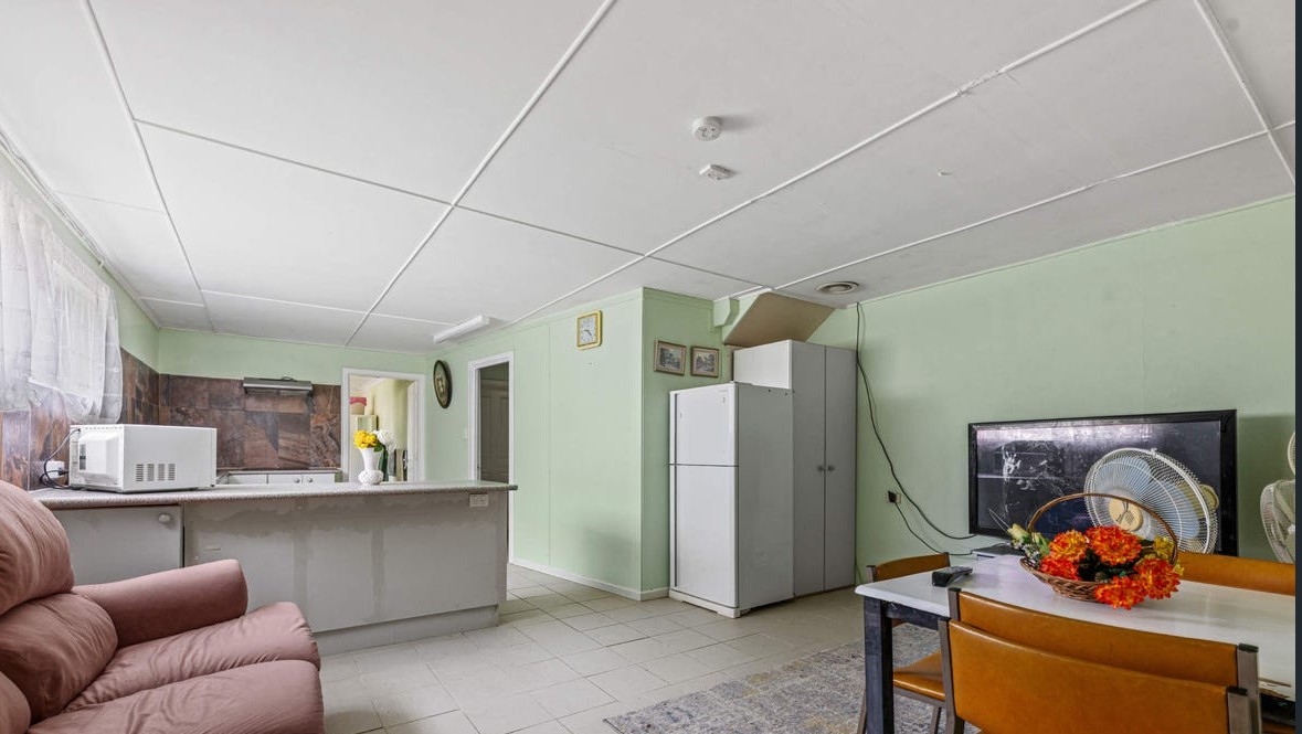 25 Watson Street — photo 8 of 11