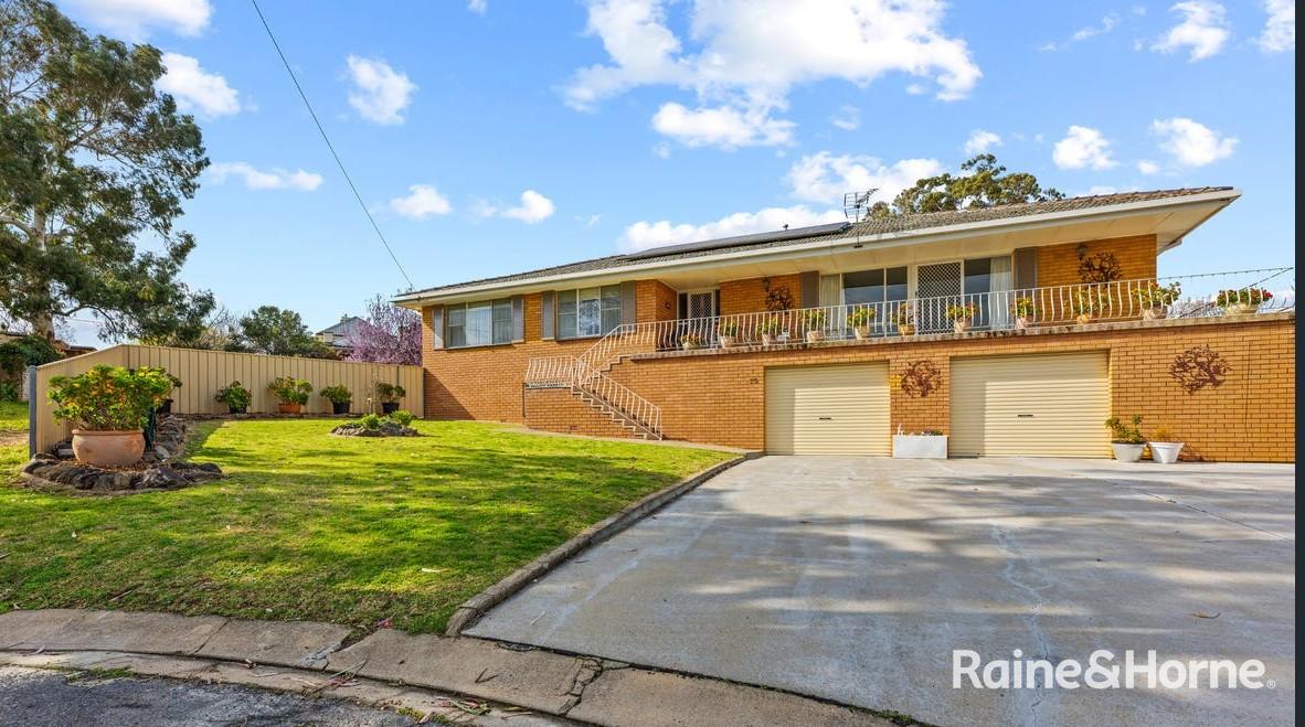 25 Watson Street — photo from Raine & Horne Young