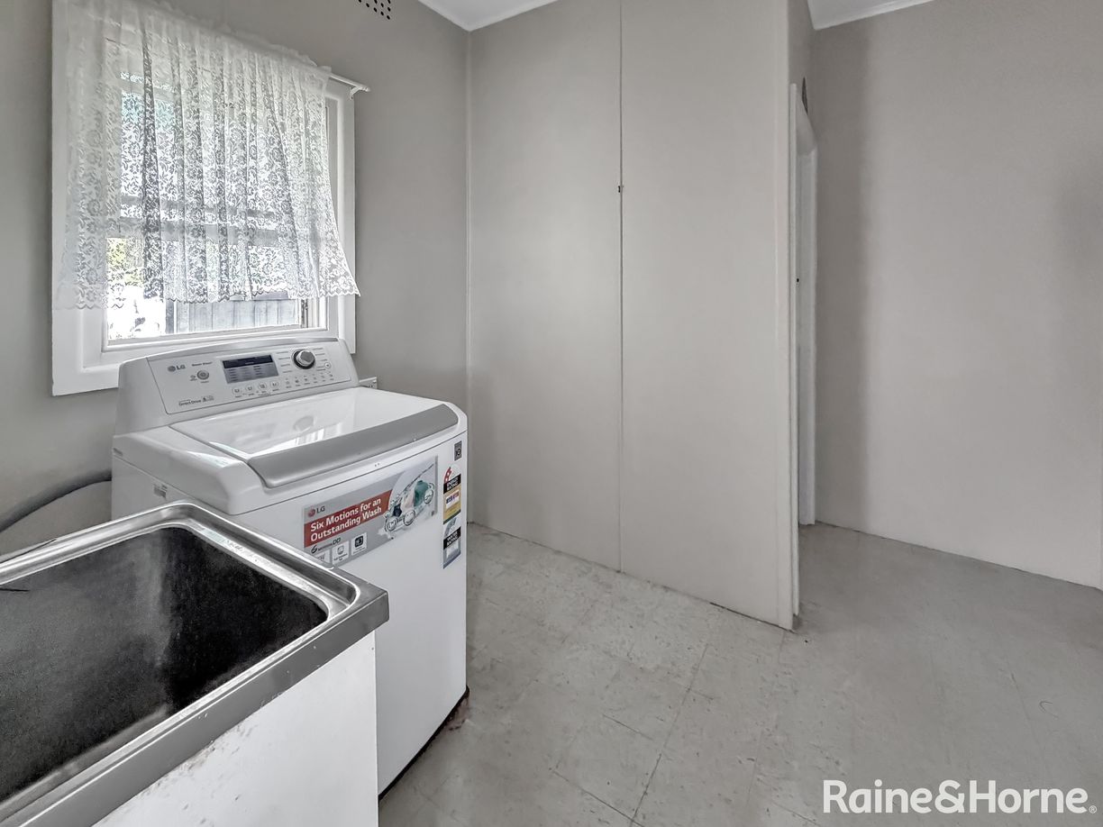 38 McLerie Street — photo 8 of 11