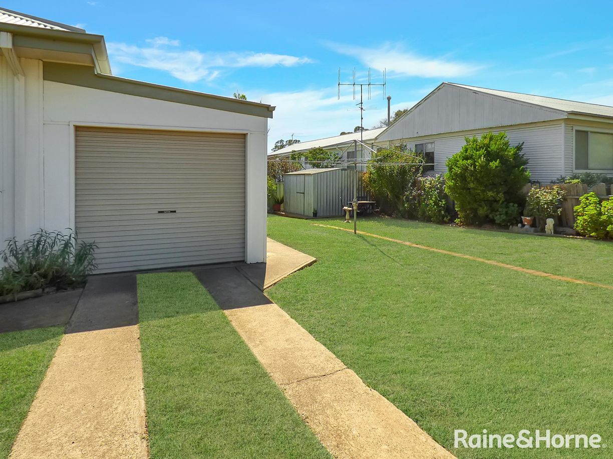 38 McLerie Street — photo 11 of 11