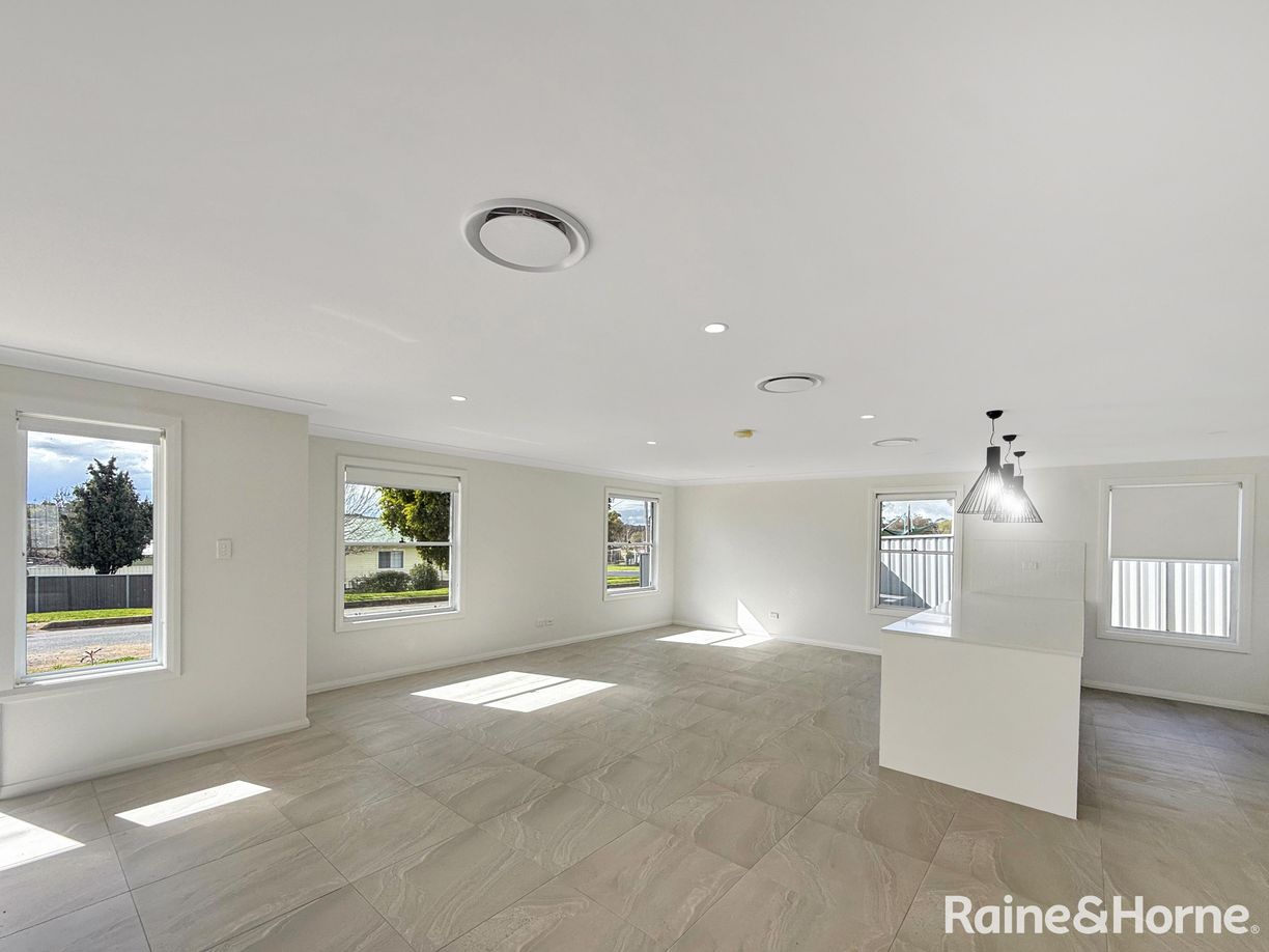 74 Berthong Street — photo 4 of 14