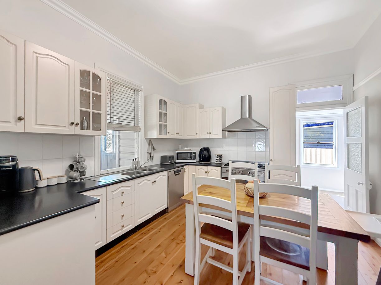 13 Warraderry Street — photo 3 of 18