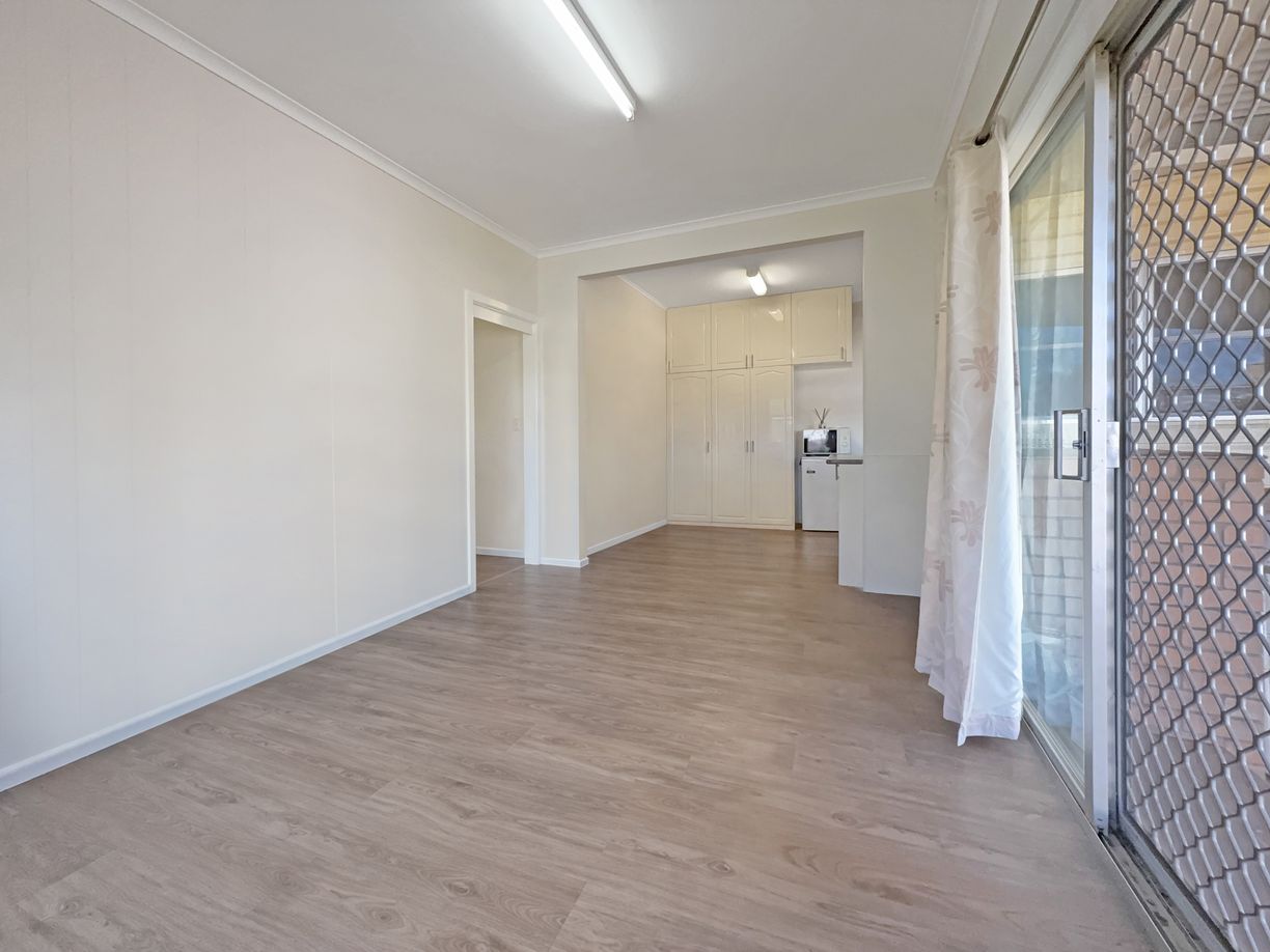 44 Brundah Street — photo 9 of 20