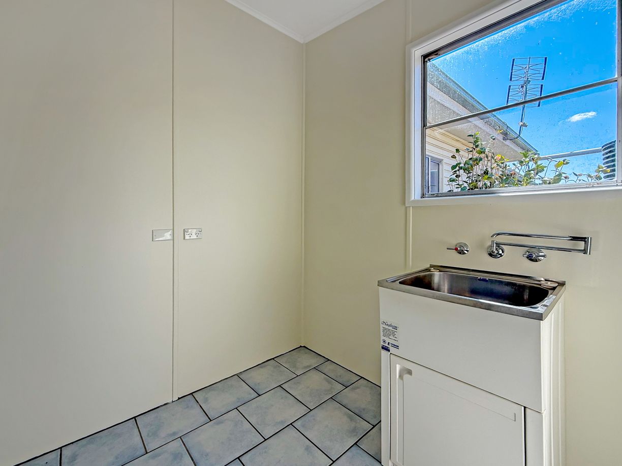 44 Brundah Street — photo 11 of 20