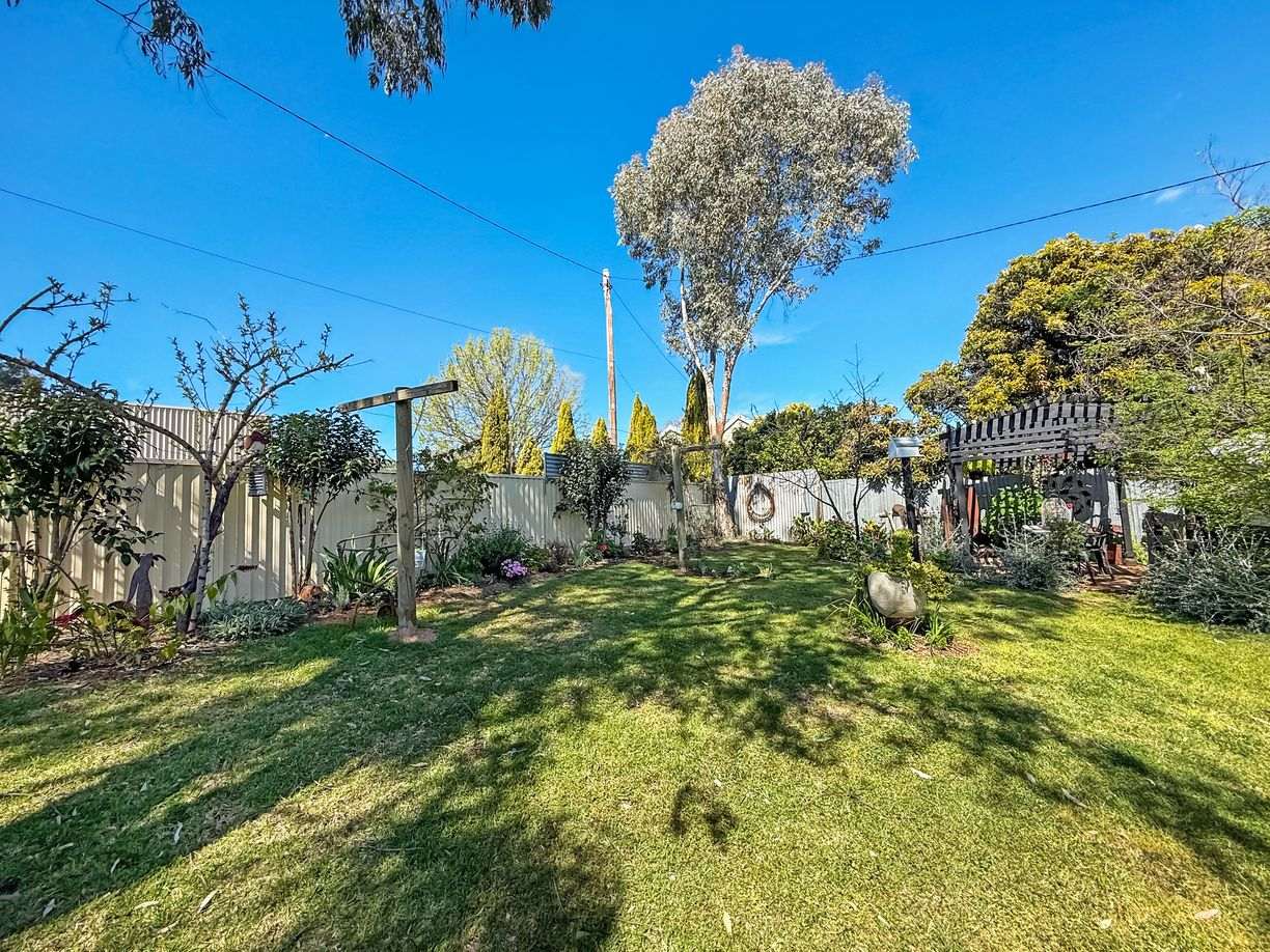 89 Cowra Road — photo 20 of 23