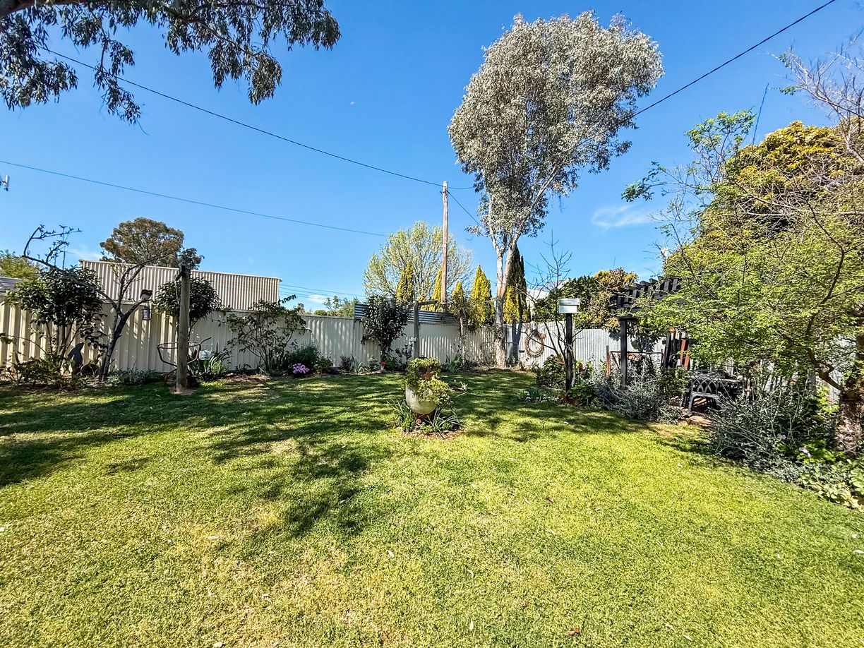 89 Cowra Road — photo 21 of 23