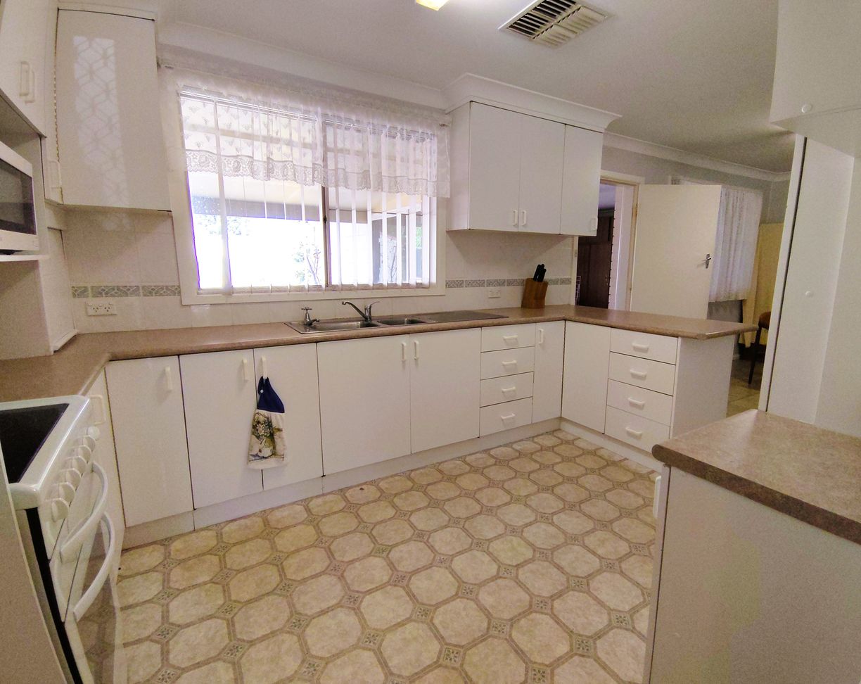 51 Camp Street — photo 3 of 24
