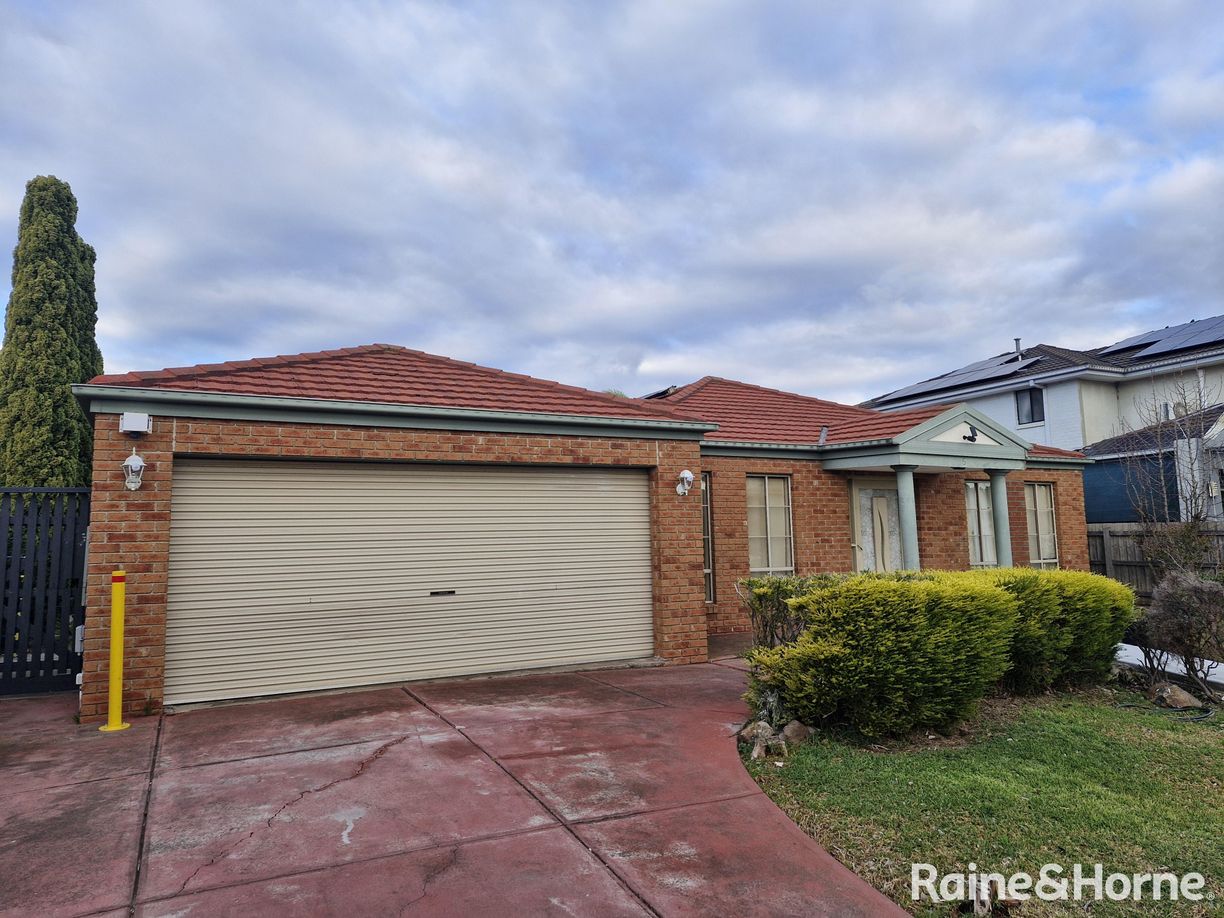 5 Rose Hedge Drive — photo 3 of 8