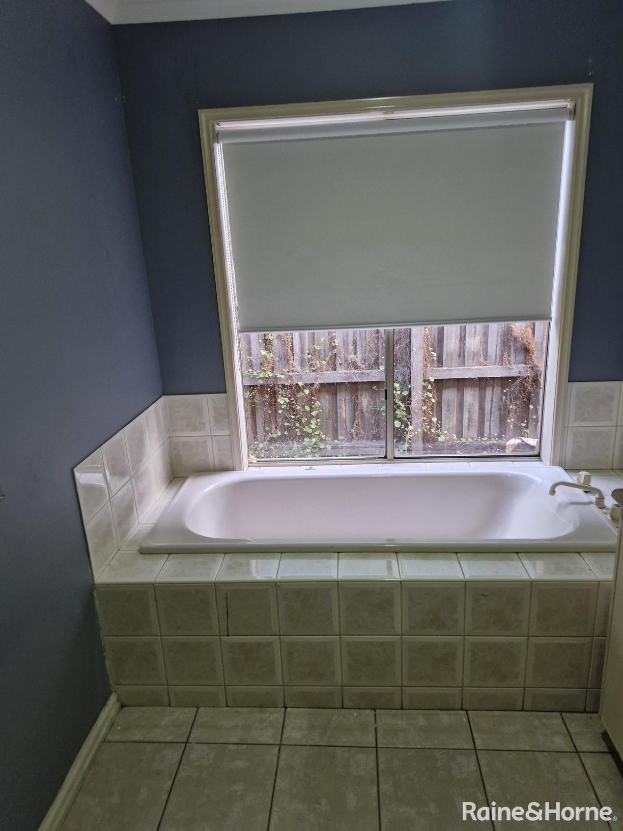 5 Rose Hedge Drive — photo 6 of 8