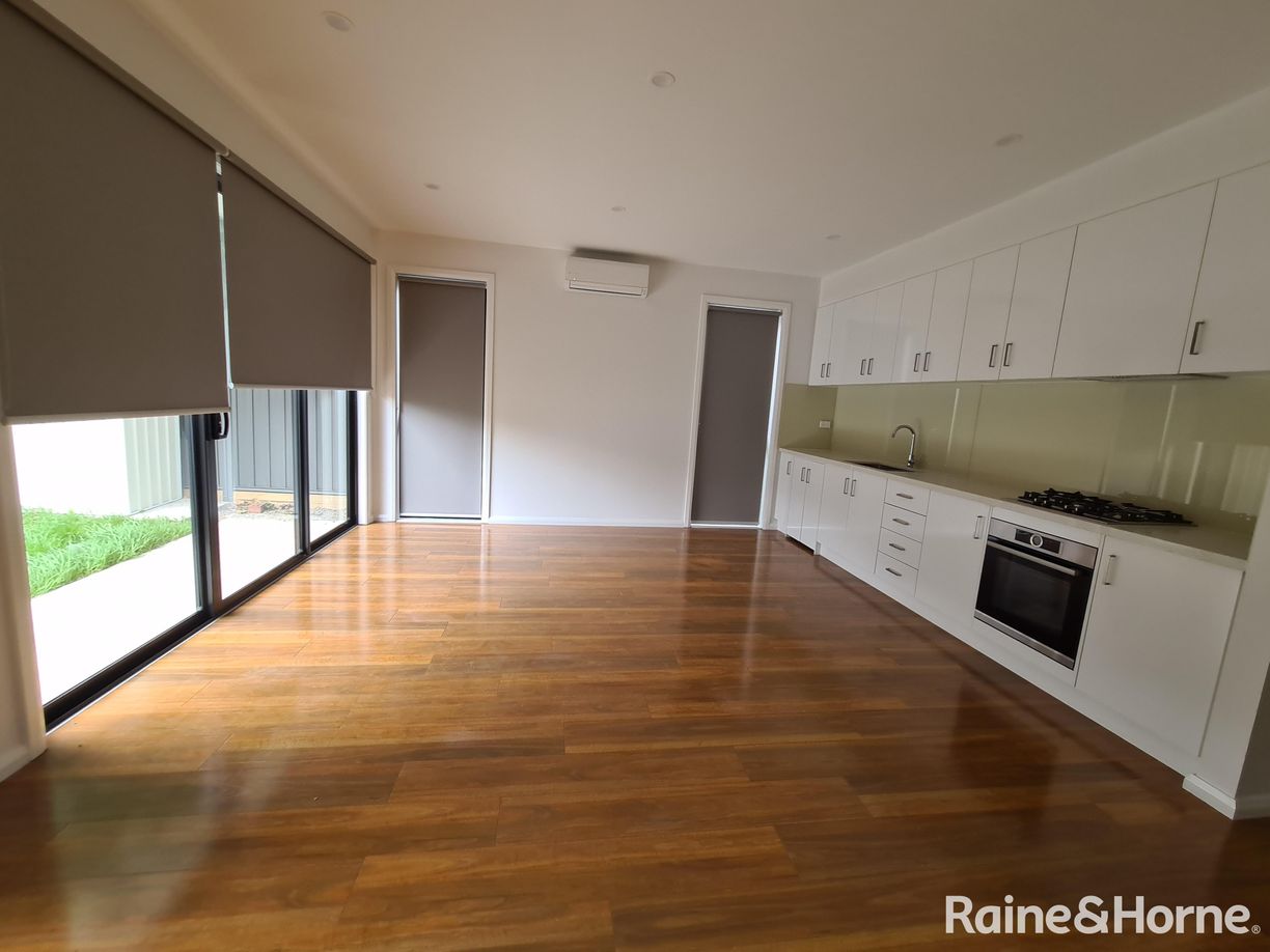 5, 6, 7/16-18 Curtin Street — photo 5 of 23