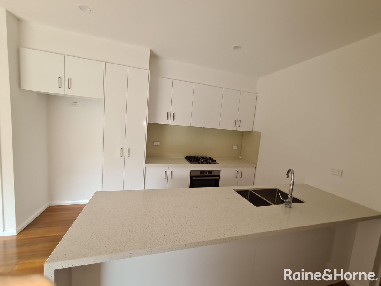 5, 6, 7/16-18 Curtin Street — photo 11 of 23