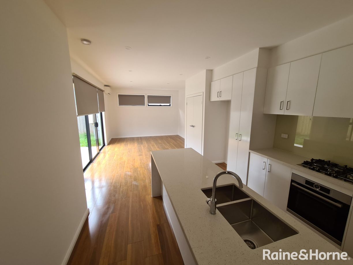 5, 6, 7/16-18 Curtin Street — photo 12 of 23