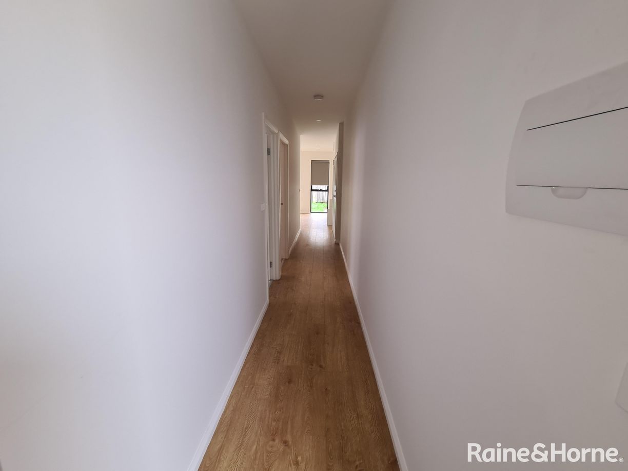 5, 6, 7/16-18 Curtin Street — photo 20 of 23