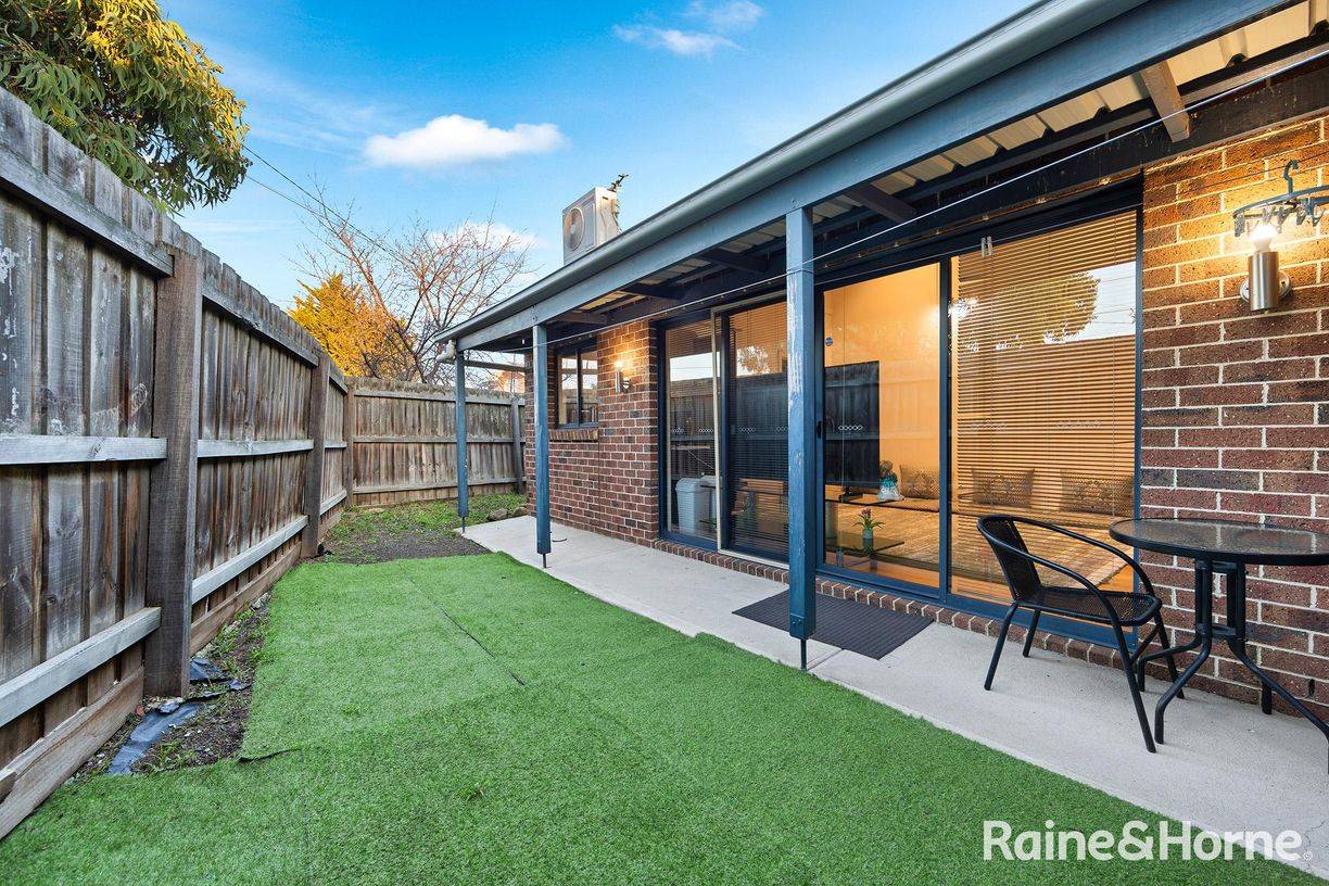3/12 Emily Street — photo 8 of 13