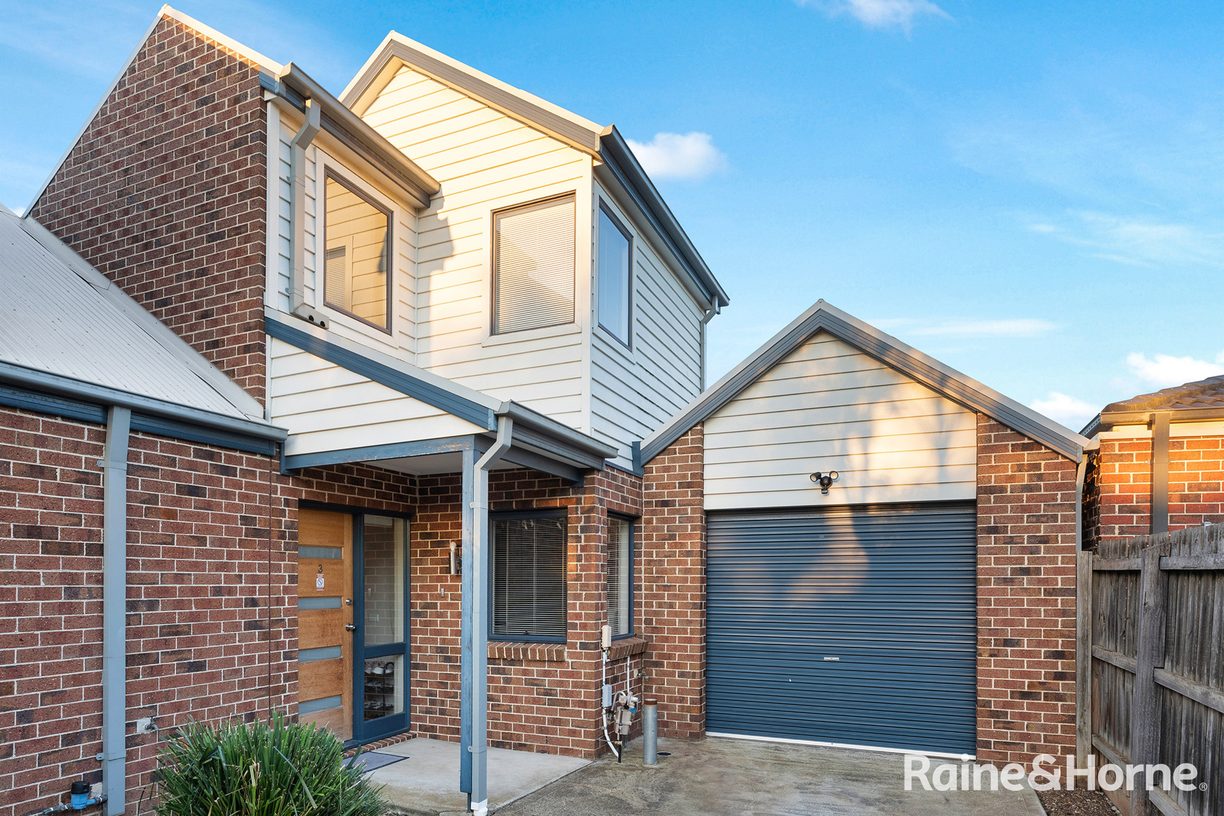 3/12 Emily Street — photo from Raine & Horne St Albans