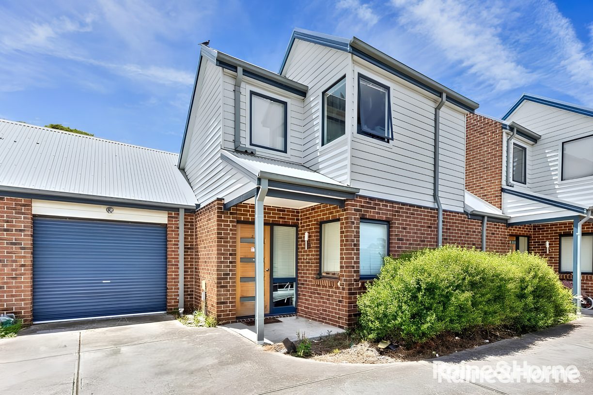 2/12 Emily Street — photo from Raine & Horne St Albans