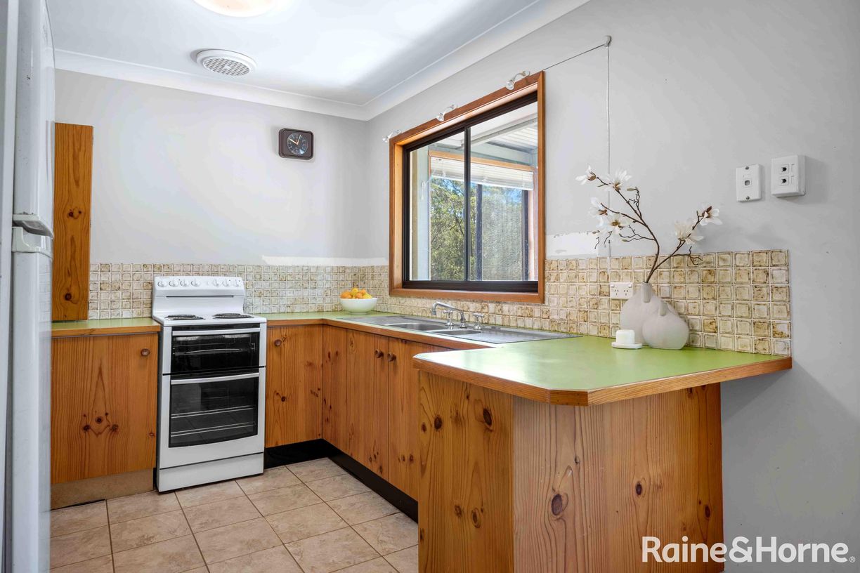 42 Shackleton Street — photo 8 of 11