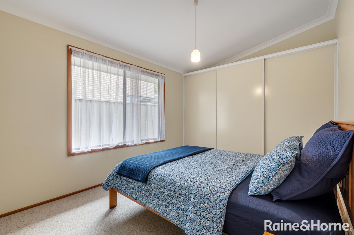 39 Ravenscliffe Road — photo 5 of 6
