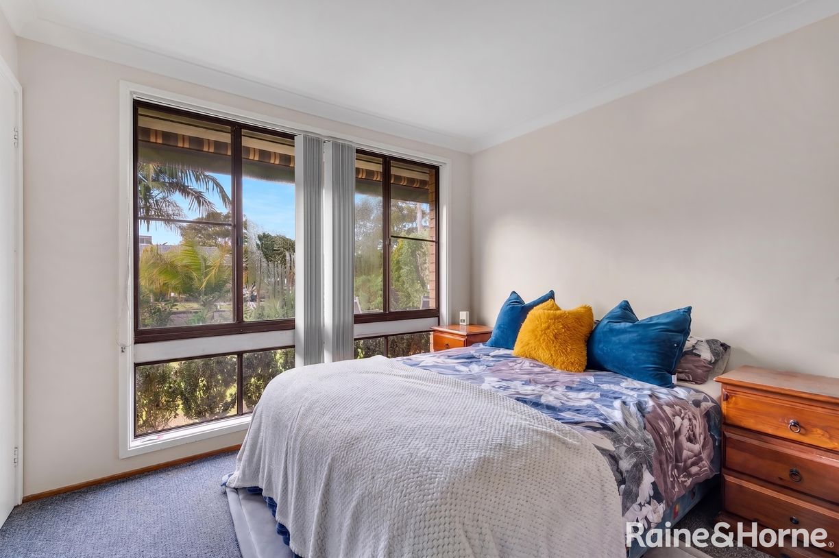 6 Lovegrove Street — photo 5 of 6