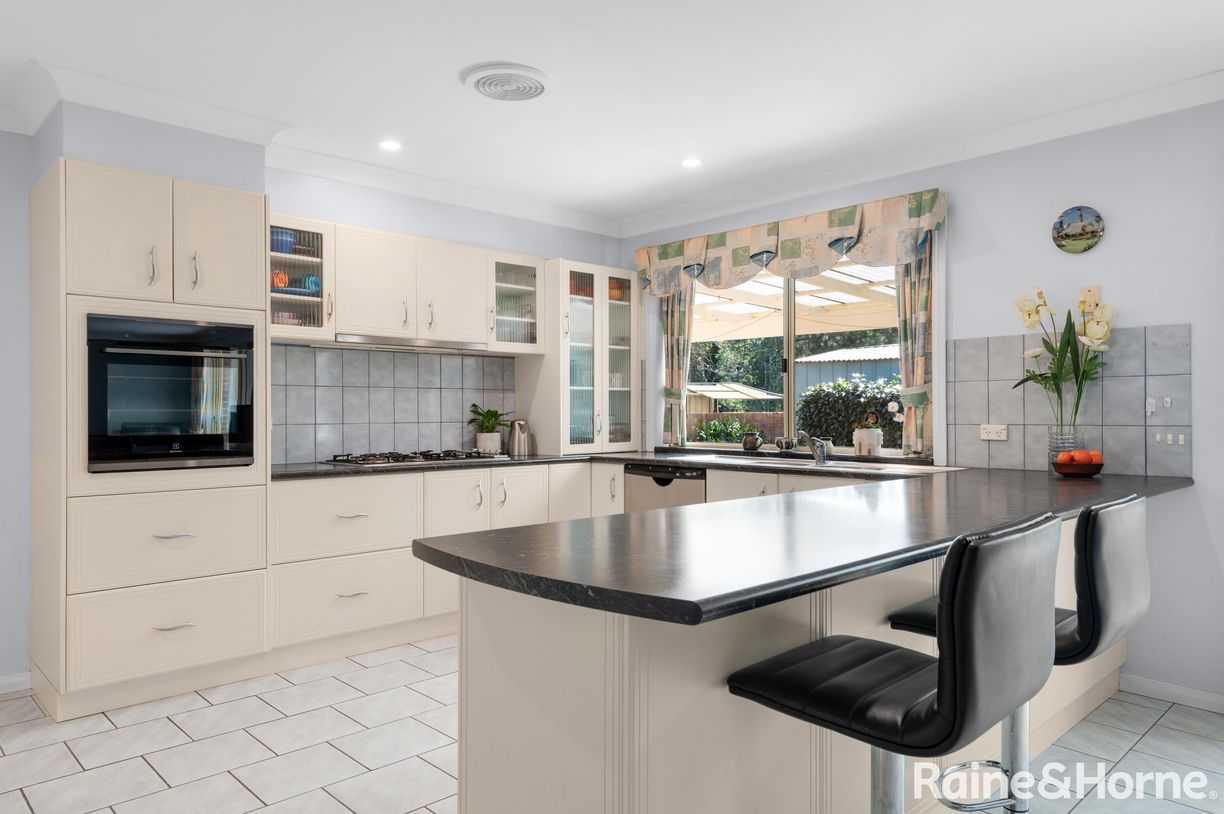 5 Lovegrove Street — photo 4 of 12