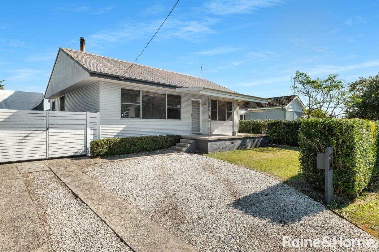 63 Golden Hill Avenue — photo from Raine & Horne Shoalhaven Heads