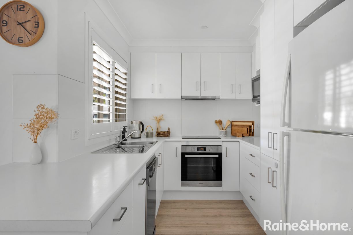 7 Heard Avenue — photo 2 of 9