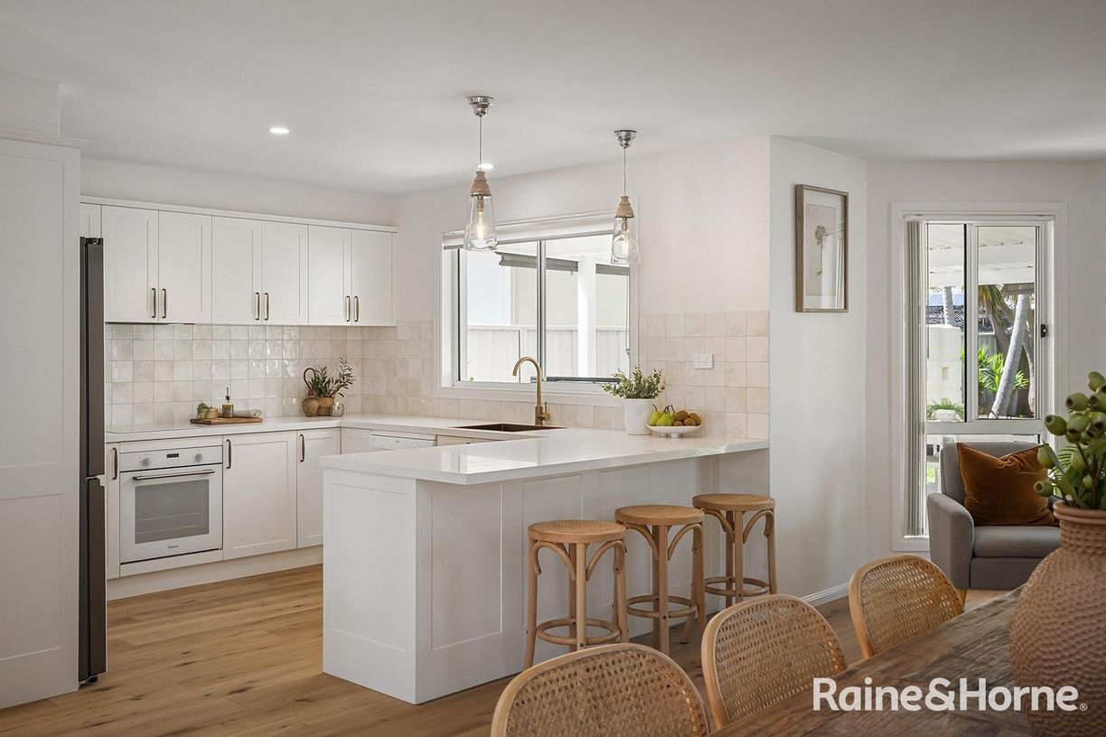 39 Scott Street — photo 3 of 26
