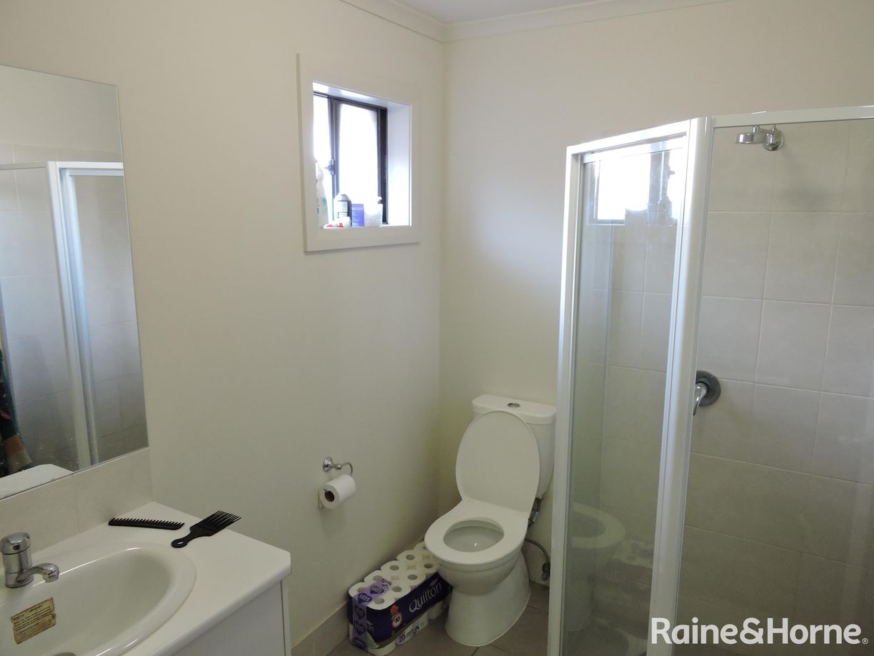 94 Hindmarsh Road — photo 7 of 13