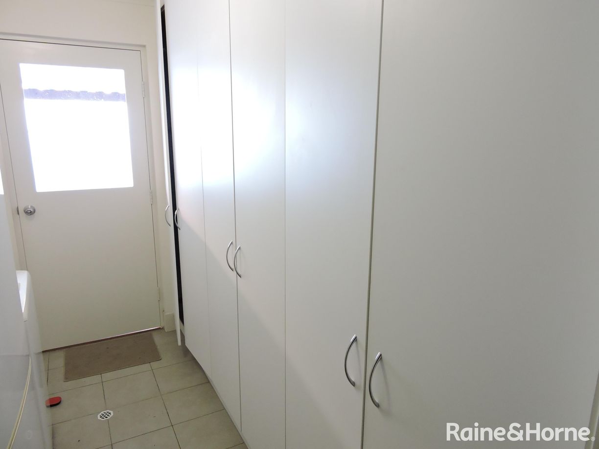 94 Hindmarsh Road — photo 10 of 13