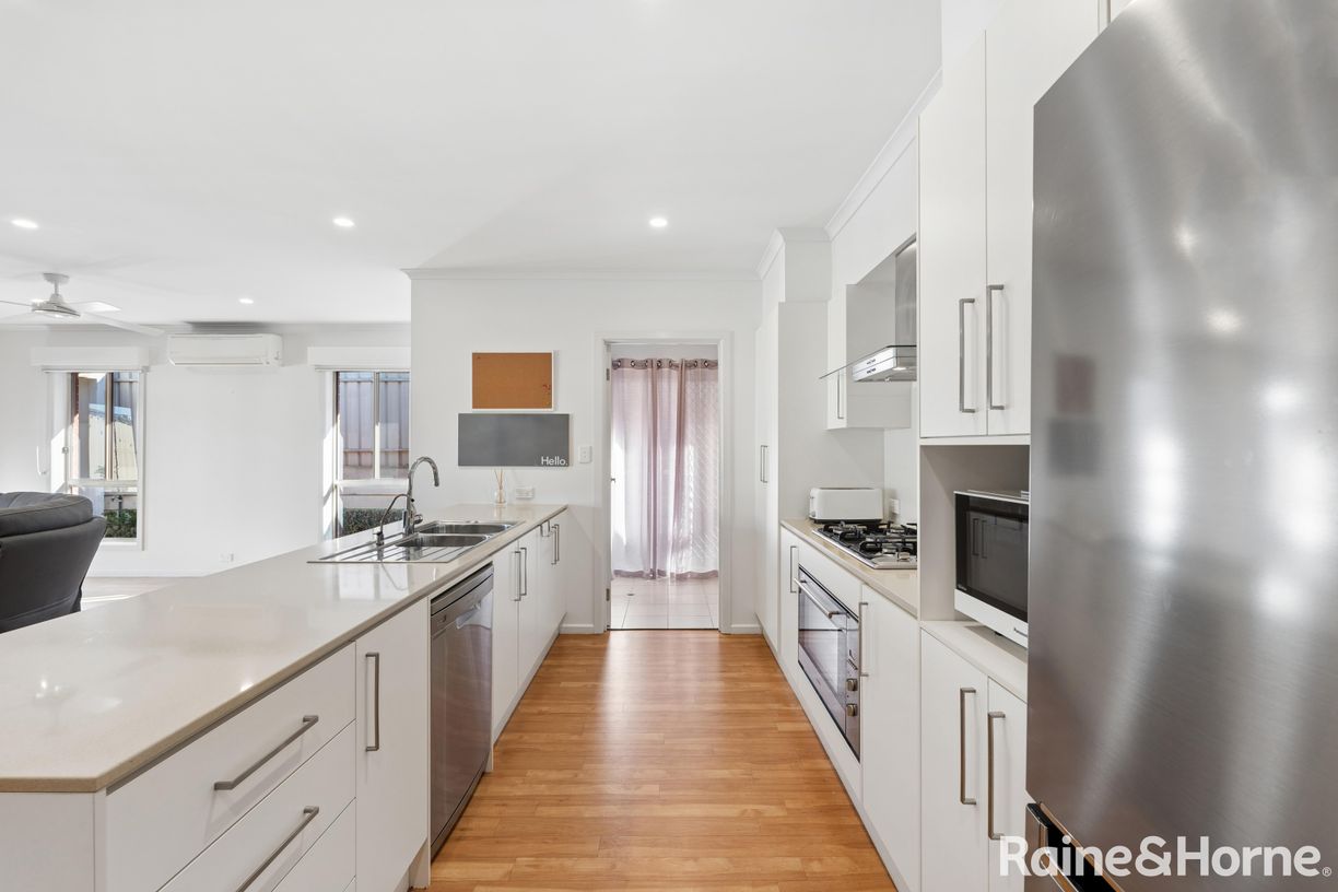3 Carex Court — photo 2 of 22