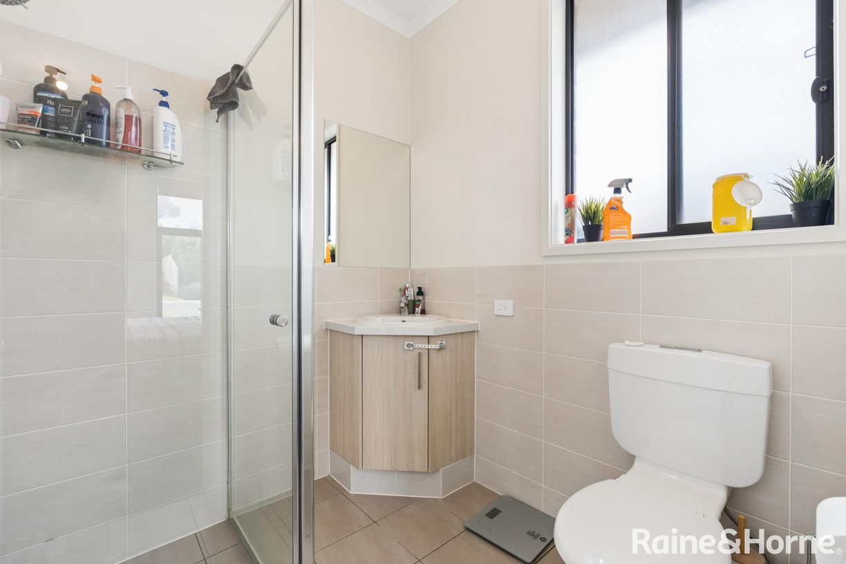 144A Hindmarsh Road — photo 6 of 15