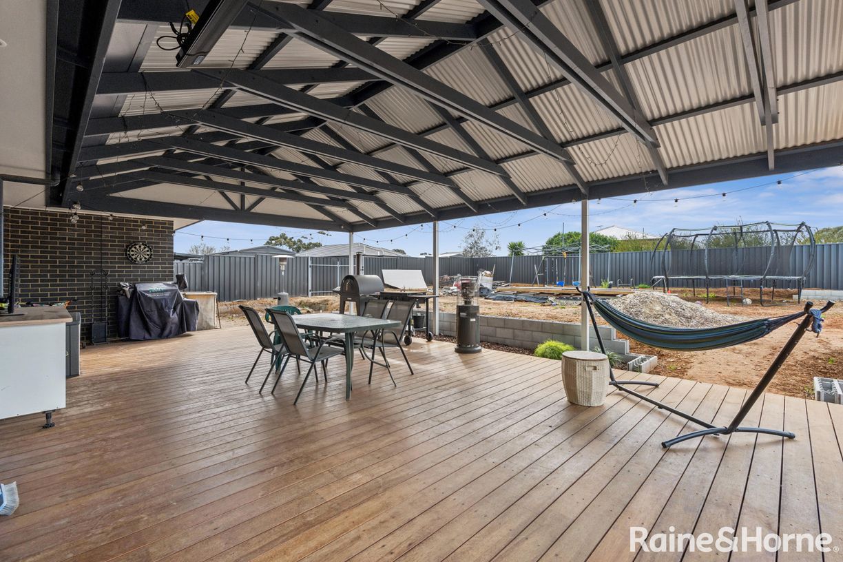 144A Hindmarsh Road — photo 13 of 15