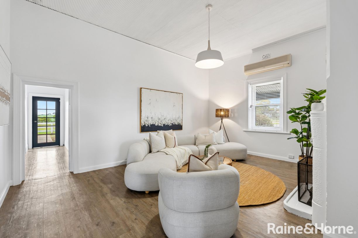 26 Upper Sunnyside Road — photo 12 of 26