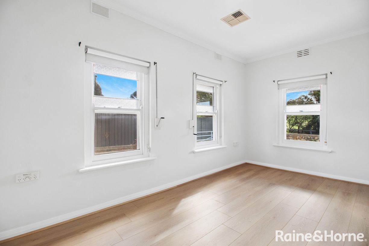 33 Doyle Road — photo 9 of 16