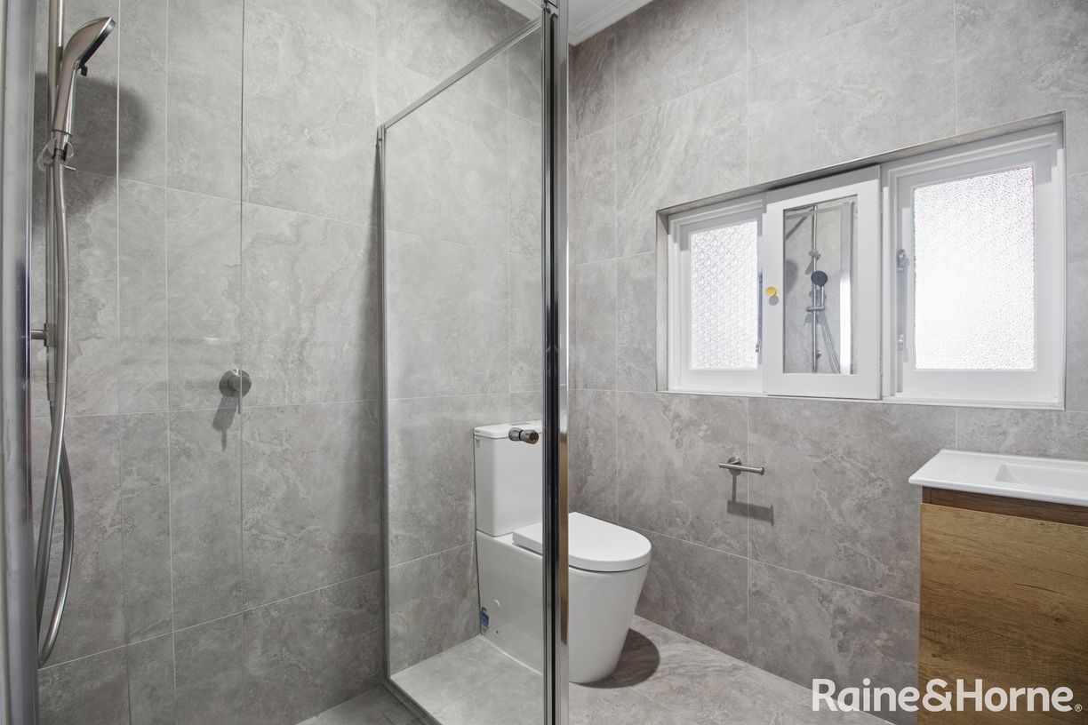 33 Doyle Road — photo 10 of 16