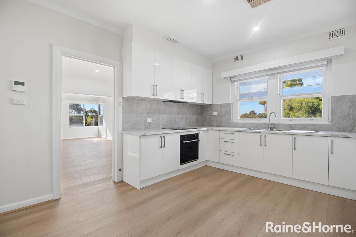 33 Doyle Road — photo 3 of 16