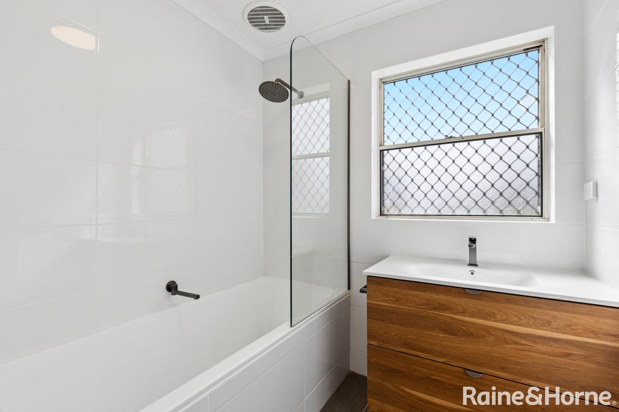 2 Lorraine Street — photo 9 of 13