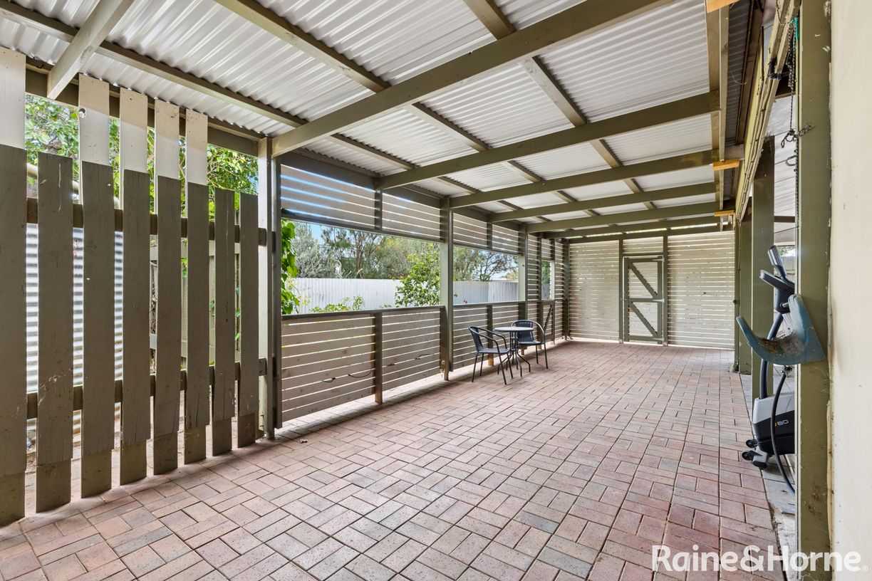 2 Lorraine Street — photo 12 of 13