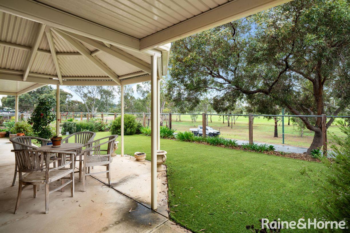8 Wetlands Close — photo from Raine & Horne Murraylands RLA 145239