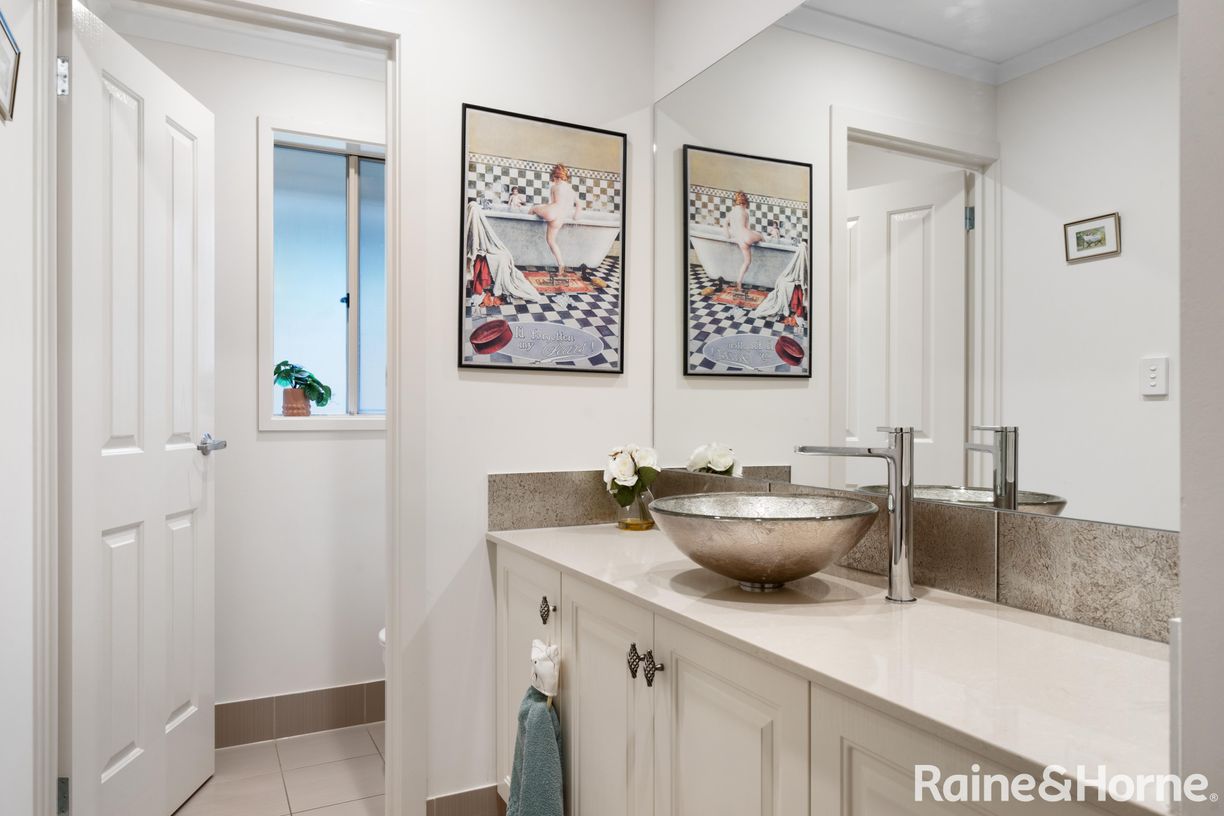 8 Wetlands Close — photo 14 of 18