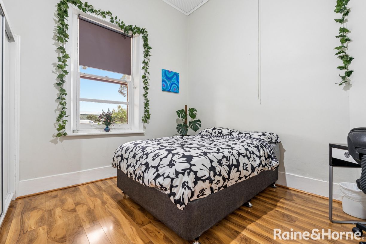 212 Thomas Street — photo 8 of 16
