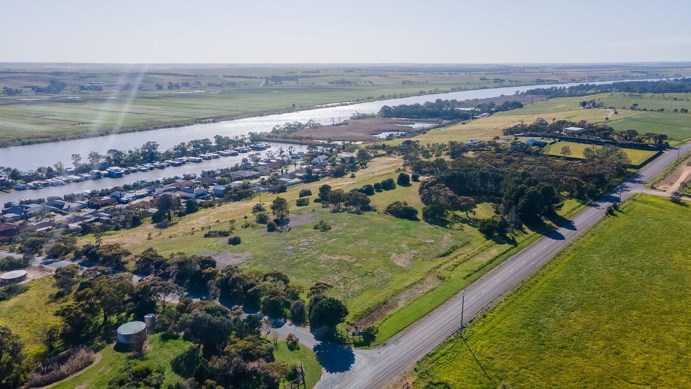 126/Marina View Road — photo 4 of 15