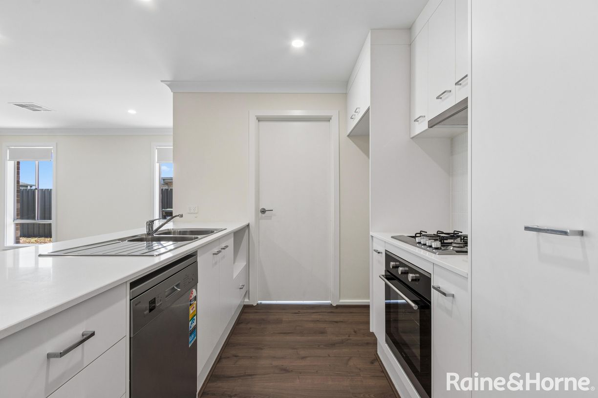 3 Murrundi Crescent — photo 2 of 14