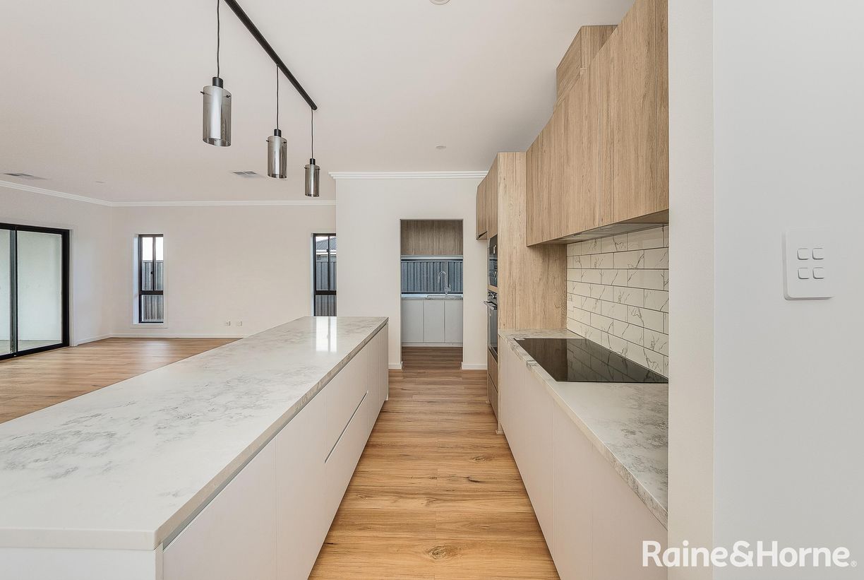 40 Vista Way — photo 2 of 19