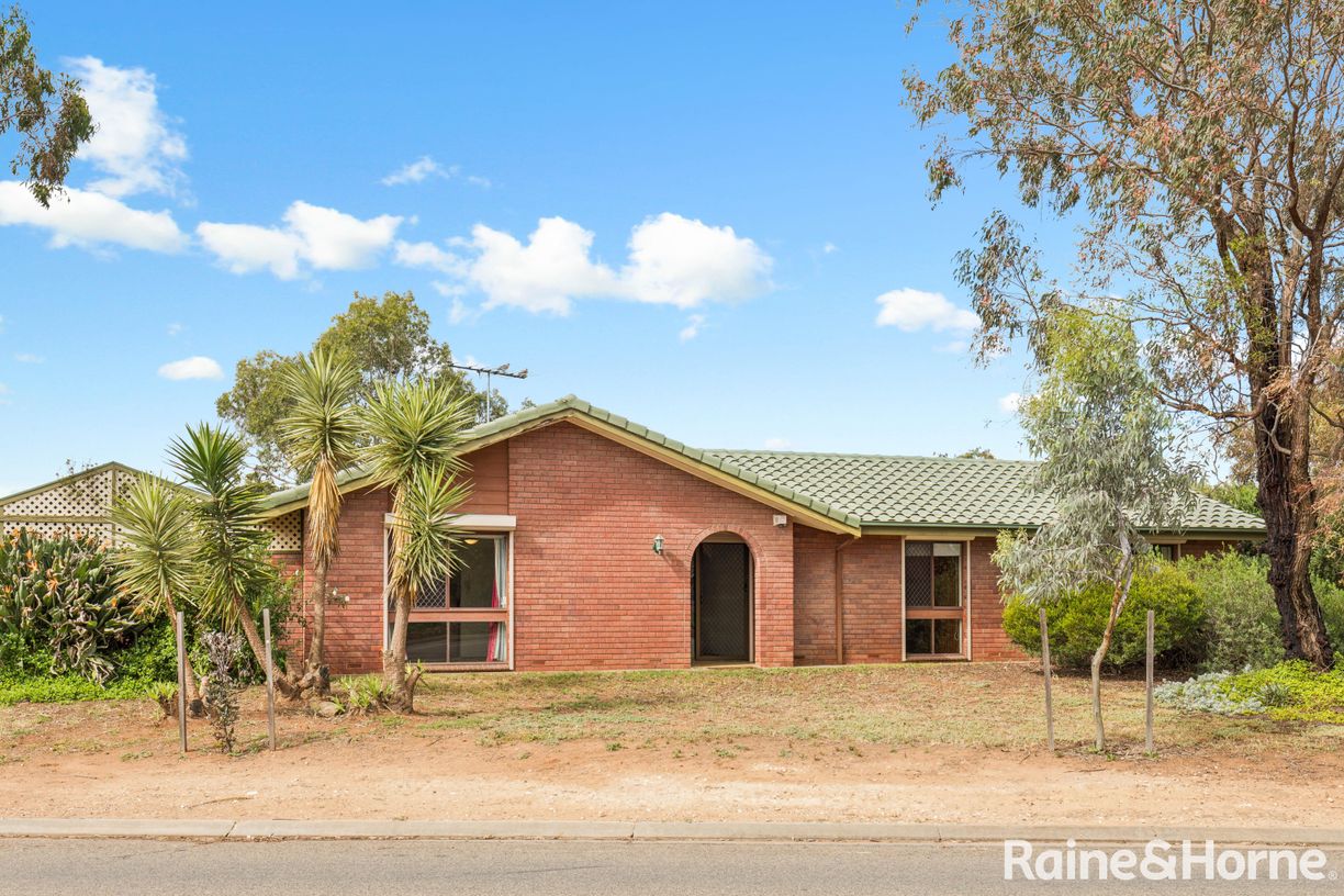 20 Cromwell Road — photo from Raine & Horne Murraylands RLA 145239