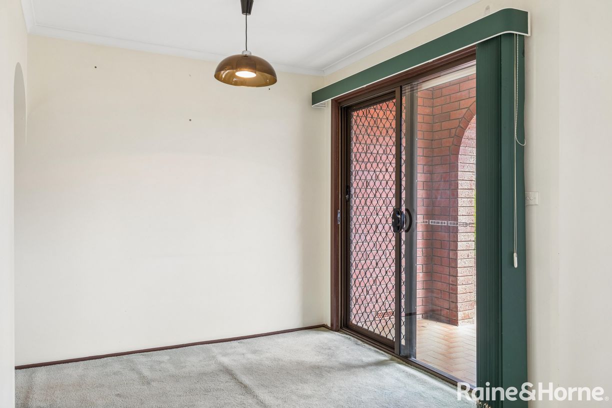 20 Cromwell Road — photo 2 of 23